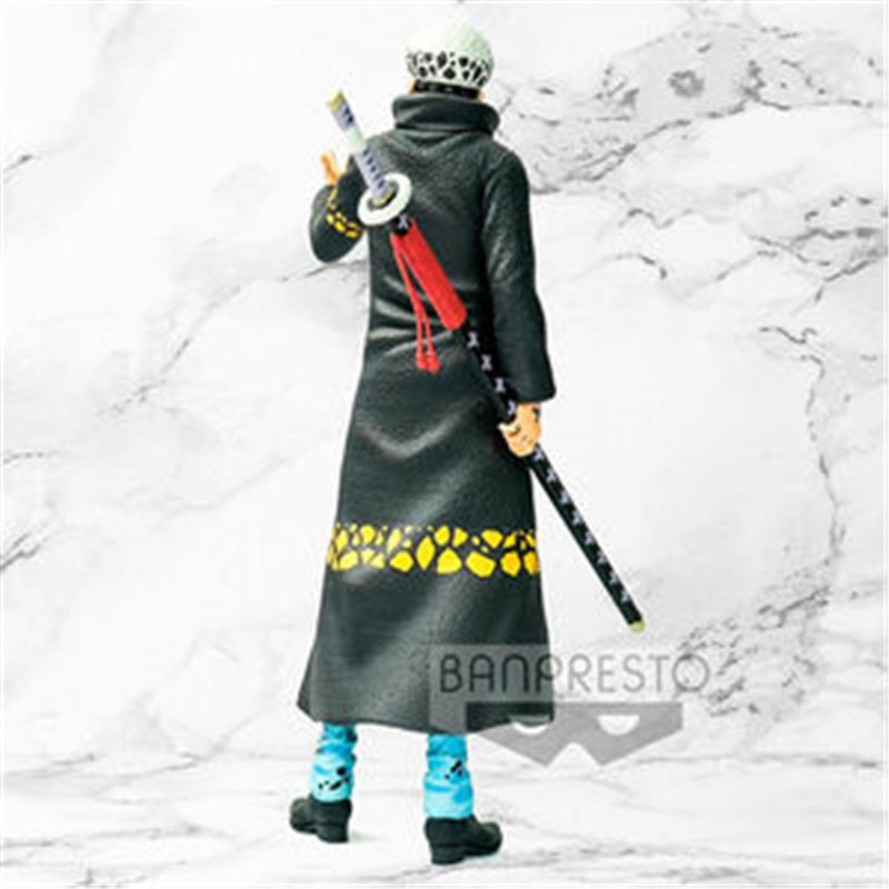 FIGURA GRANDISTA NERO TRAFLAGAR LAW ONE PIECE 29CM