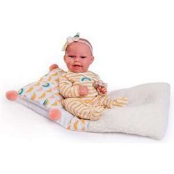 MUÑECA RECIÉN NACIDA BABY CLARA CON SAQUITO DE SOLES Y BORREGUITO 33 CM