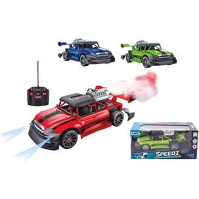 COCHE RADIO CONTROL STUNT SPRAY ESCALA 1:20, 24.5X12X11.5 CM, ECHA HUMO - MODELOS SURTIDOS