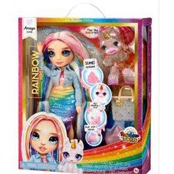 MUÑECA AMAYA ARTICULADA RAINBOW WORLD 22 CM. CON MASCOTA Y ACCESORIOS.