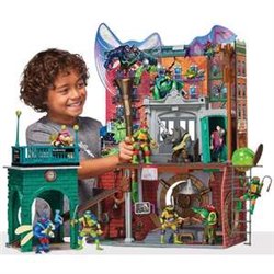 LA GUARDIA DEL ALCANTARILLADO TORTUGAS NINJA PLAYSET CON LOS ESCENARIOS DE LA PELICULA. INCLUYE 20 ACCESORIOS. 49 X 38 X 14 CM