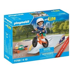 SKATEBOARD CON RAMPA