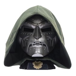 Casco premium Doctor Doom Marvel Legends