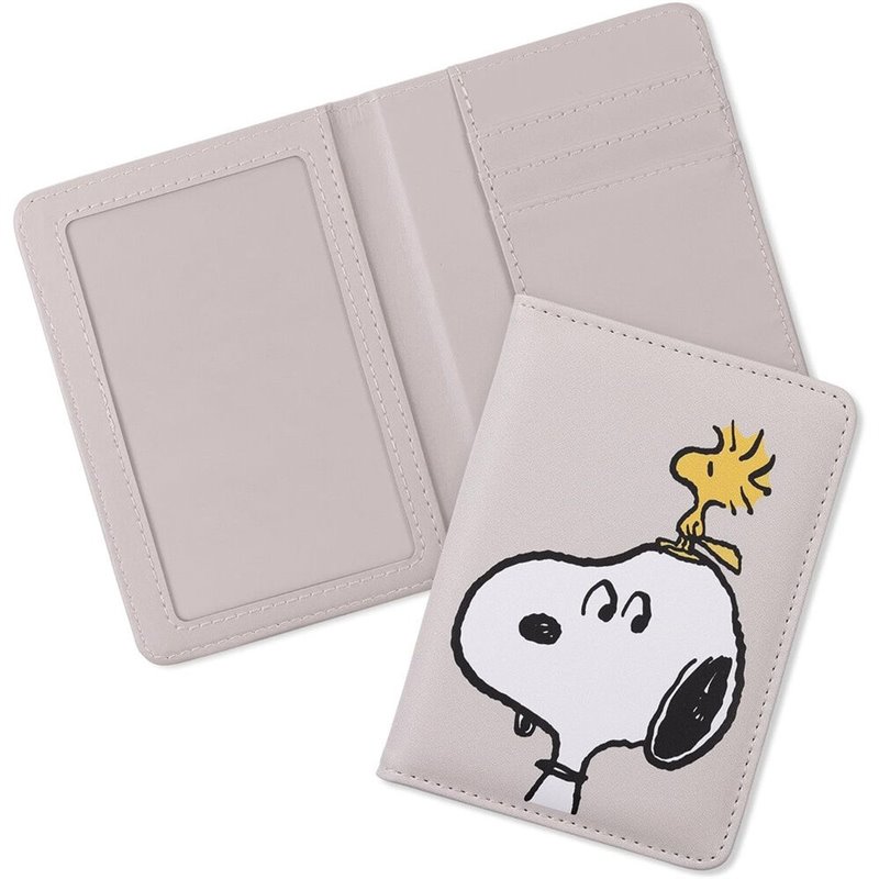 Portapasaportes Snoopy Peanuts